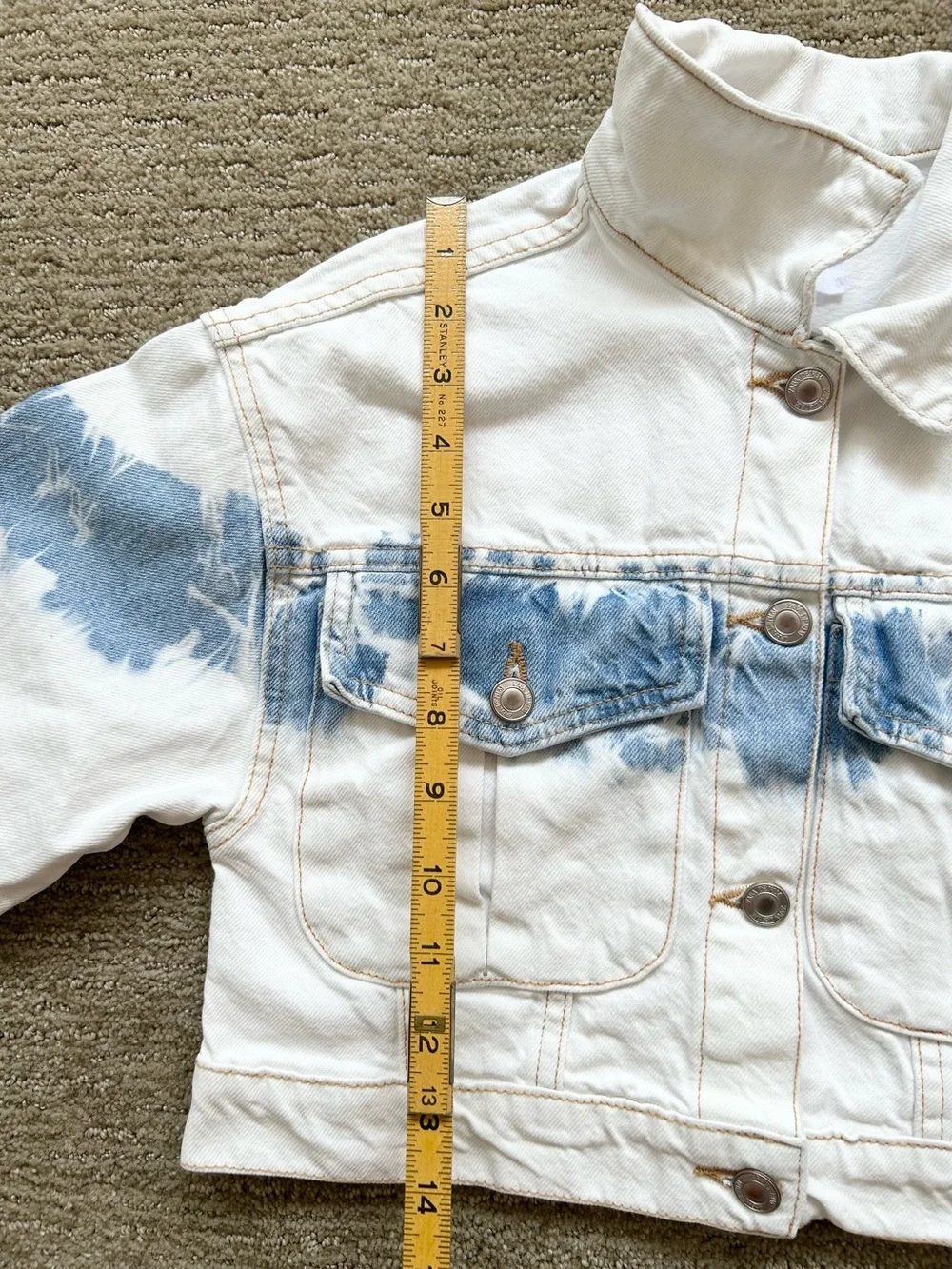 Zara White Distressed TieDye Cropped Denim Jean Jacket Buttons Pockets Size 9/10